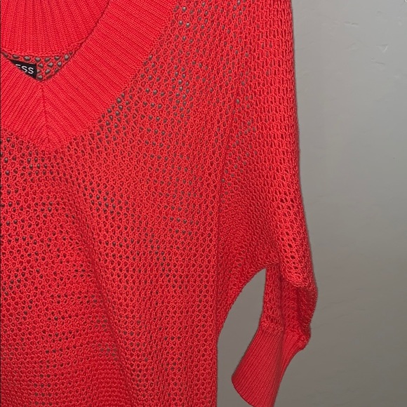 🌺 Coral Express Sweater 🌺 - Picture 2 of 4